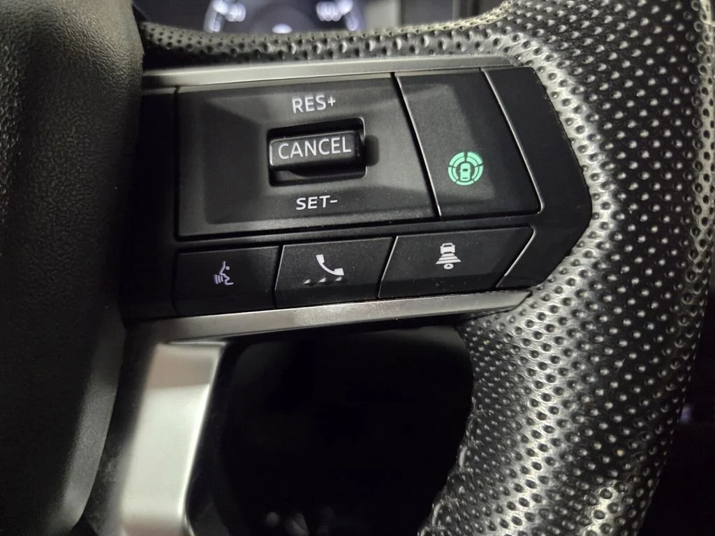 Used 2023 Black Mitsubishi SE Black Edition image 17