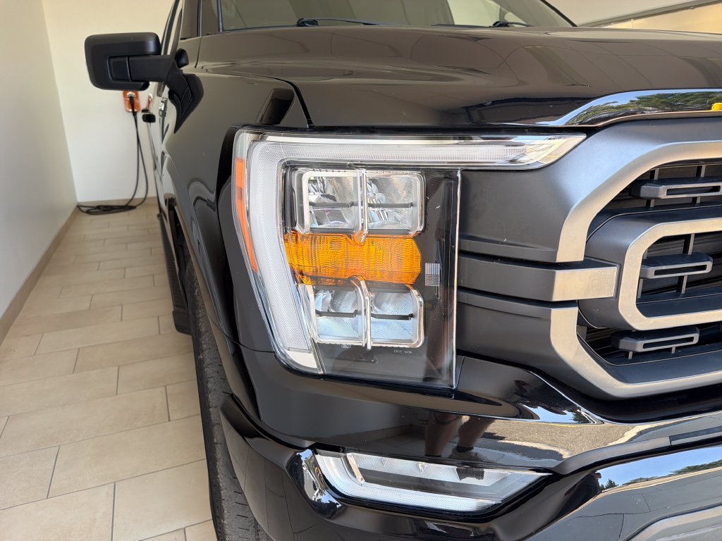 Used 2023 Black Metallic Ford XLT image 9