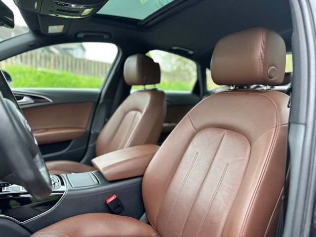 Used 2018 Moonlight Blue Audi 2.0T Premium image 13