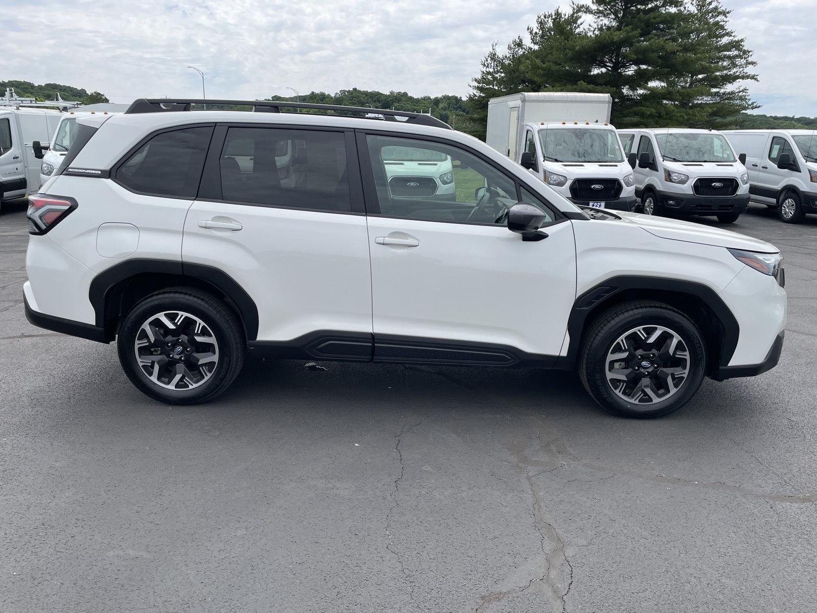 Used 2025 Crystal White Pearl Subaru Premium image 6