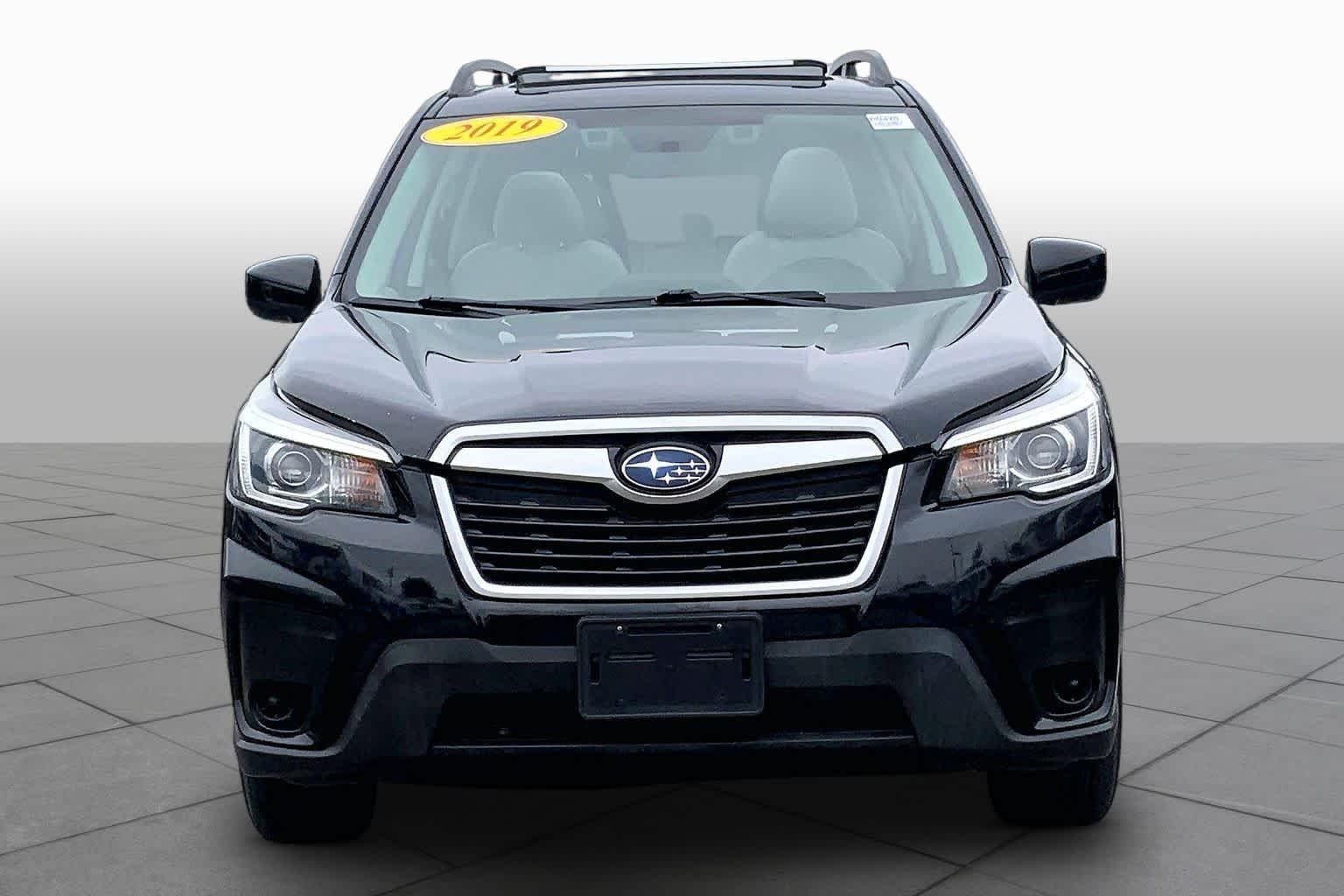 Used 2019 Crystal Black Silica Subaru Premium image 4