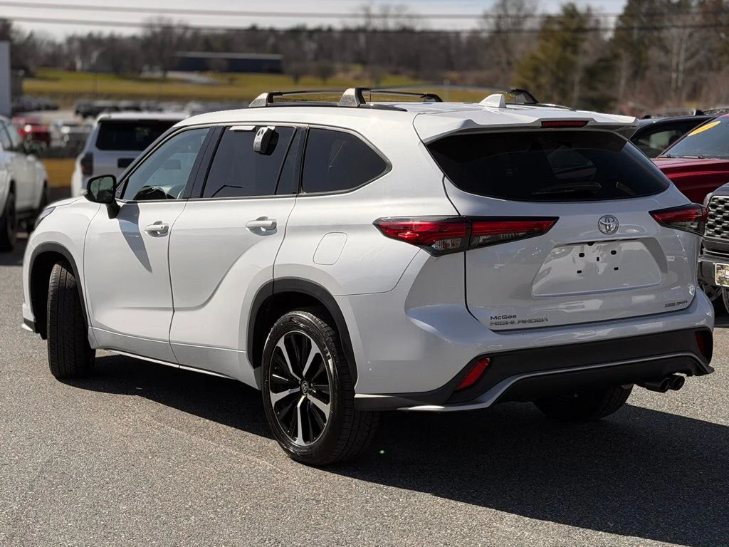 Used 2022 Beige Toyota XSE image 3