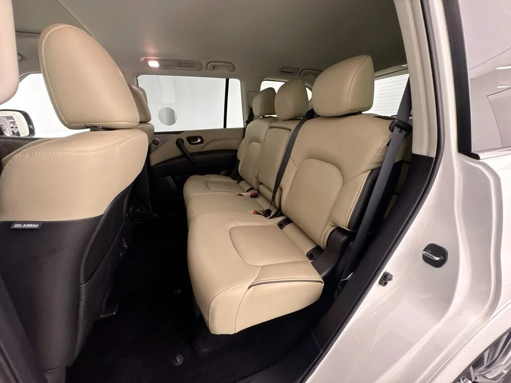 Used 2024 White INFINITI Premium Select image 25