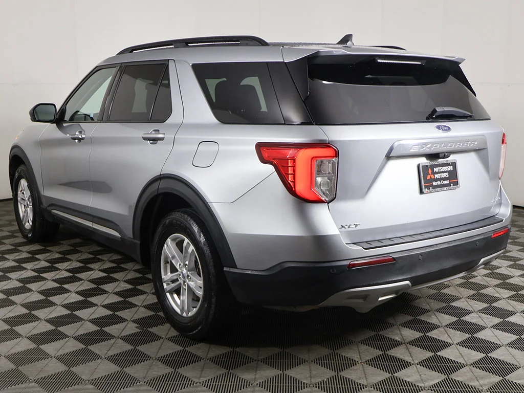 Used 2022 Silver Ford XLT image 9