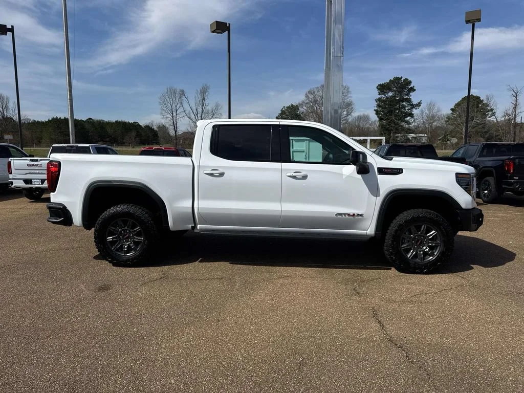 2026 GMC Sierra 1500 AT4X - Photo 18