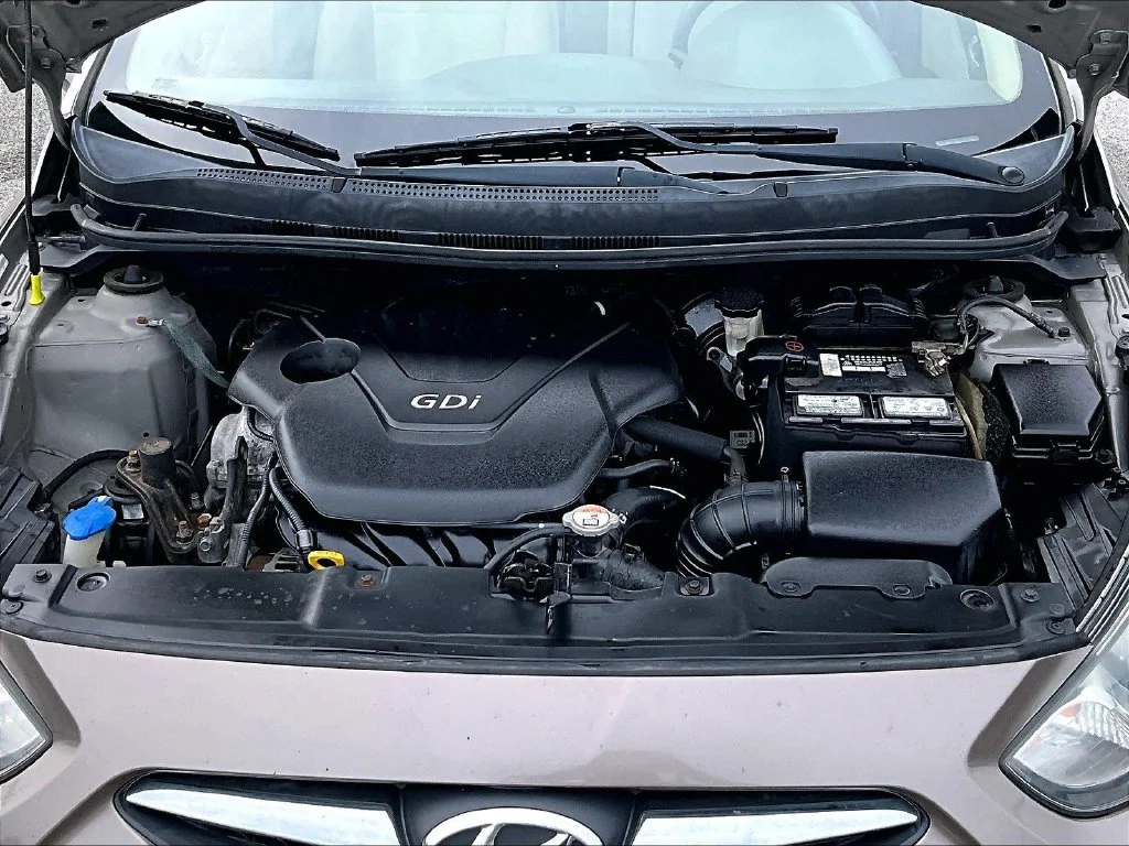 Used 2012 Brown Hyundai GLS image 11