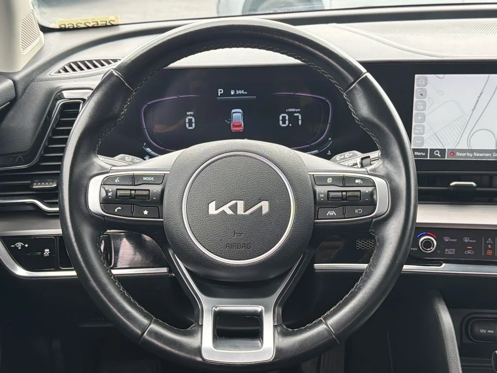 Used 2023 White Kia EX image 23