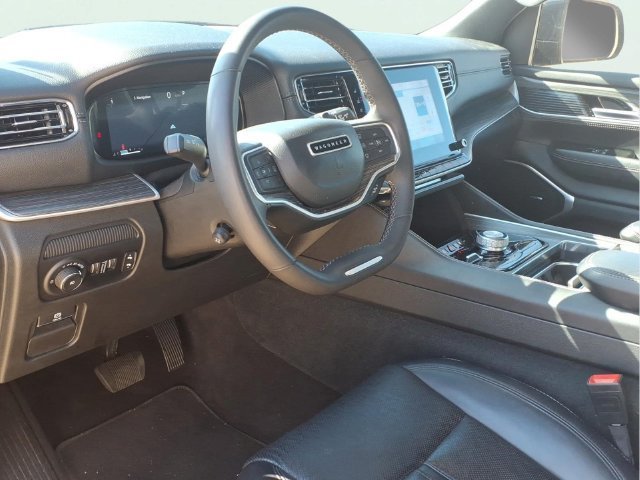 Used 2024  Jeep Series II image 8