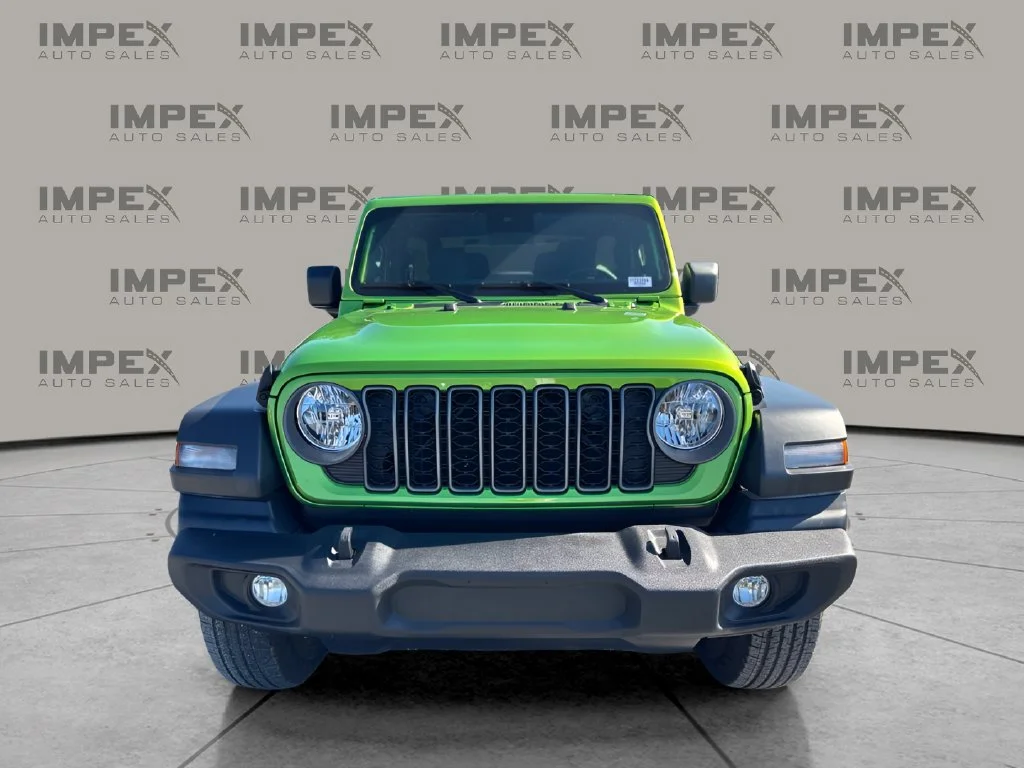 Used 2025 Green Jeep Sport S image 8