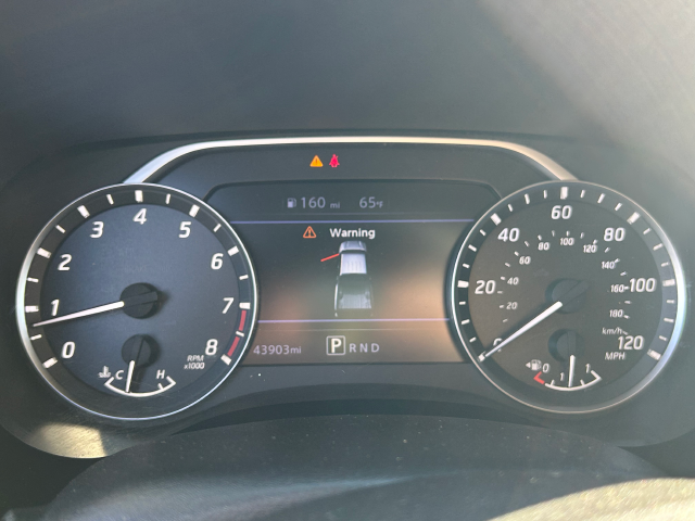 Used 2022 Gray Nissan SV image 22