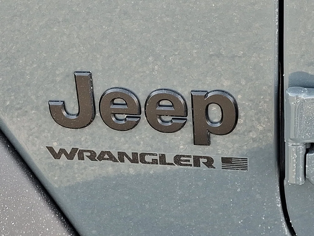 New 2026 Anvil Clear-Coat Exterior Paint Jeep Sport S image 21