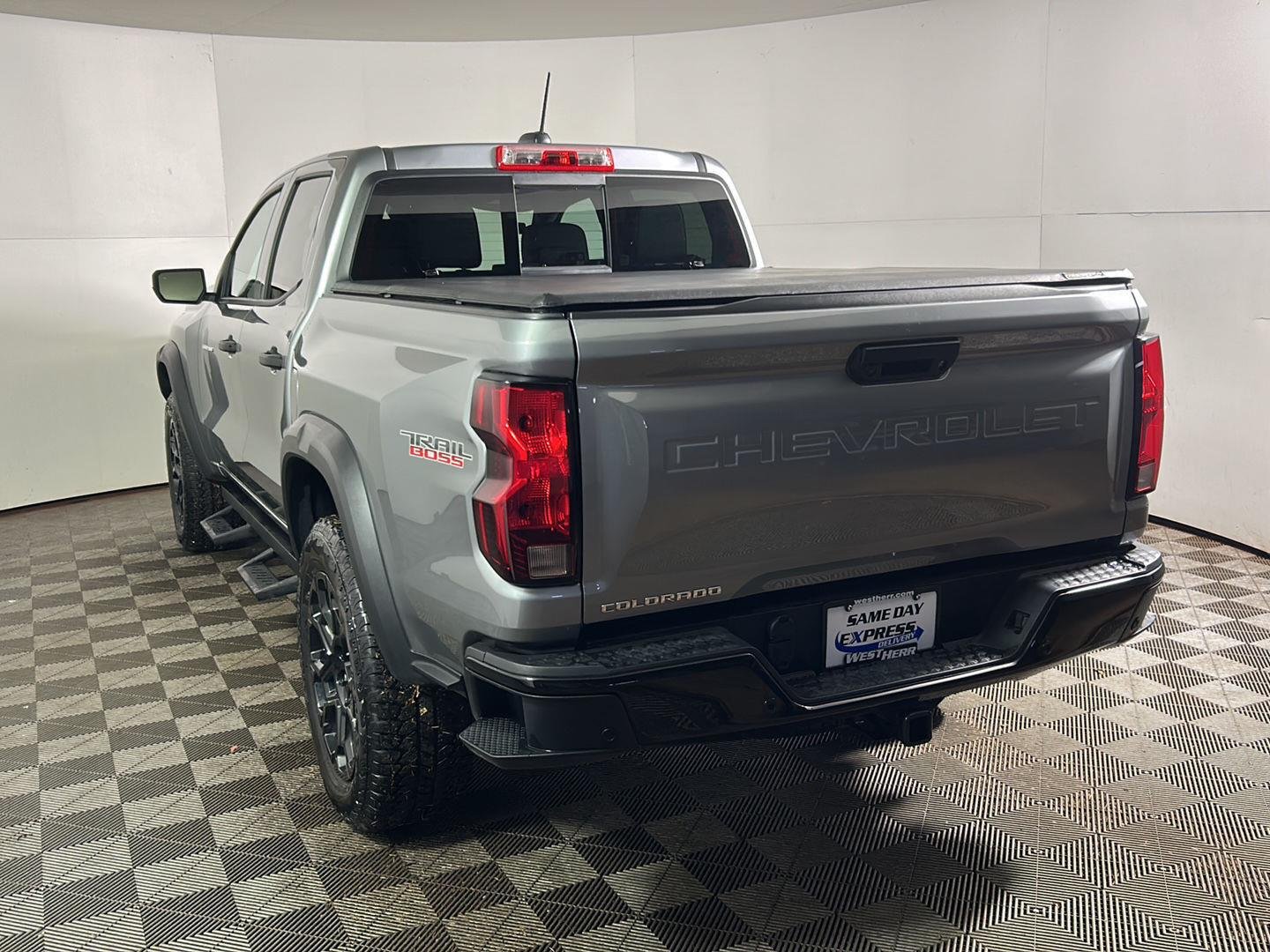 Used 2026 Sterling Gray Metallic Chevrolet 4WD Trail Boss image 9
