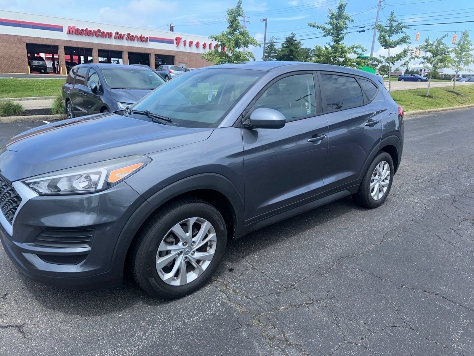 Used 2019 Coliseum Gray Hyundai SE image 6