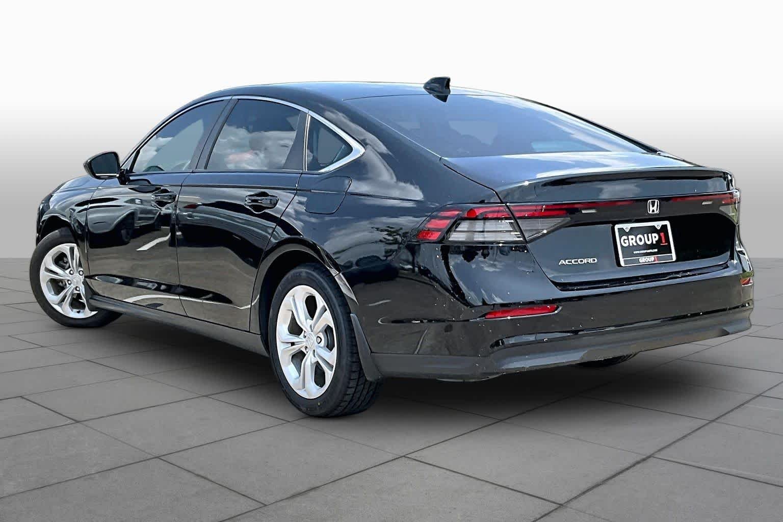 Used 2025 Crystal Black Pearl Honda LX image 10