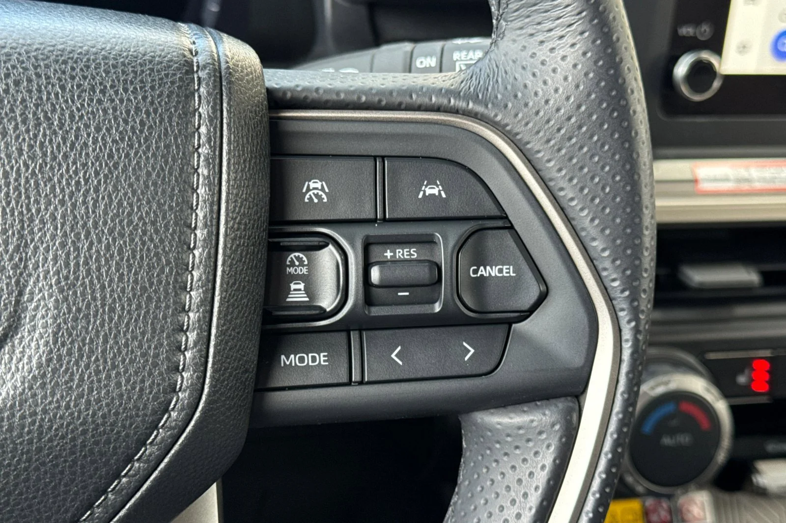 2025 Toyota 4Runner TRD Off-Road - Photo 26