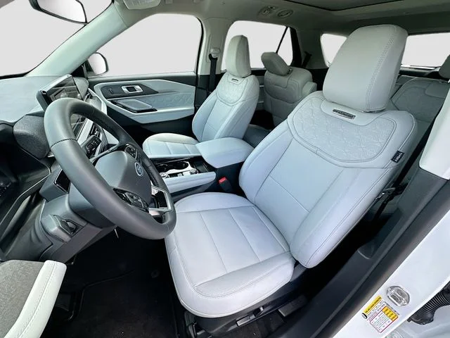 New 2026 White Metallic Ford Platinum image 15