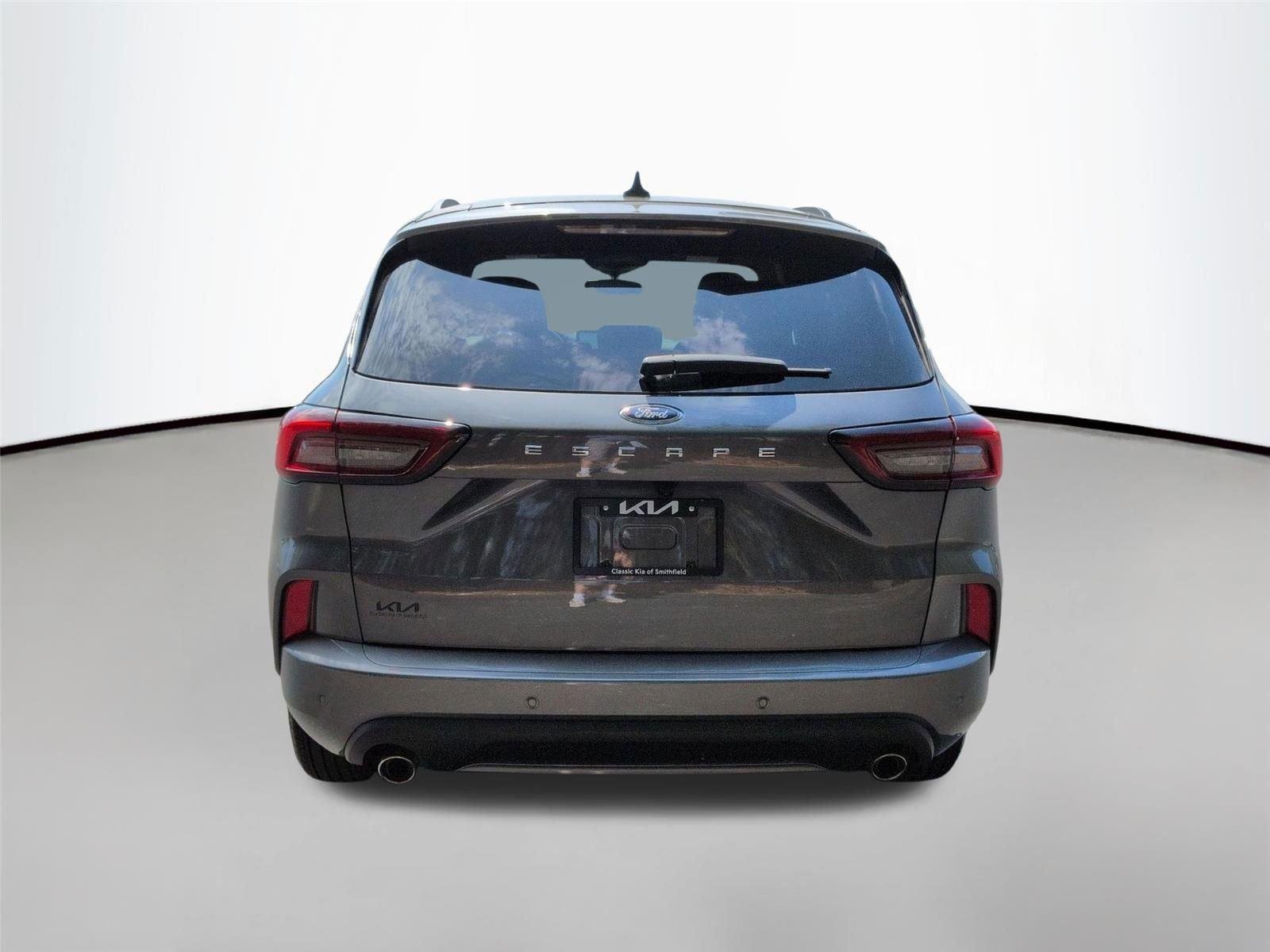 Used 2024 Carbonized Gray Metallic Ford ST-Line image 5