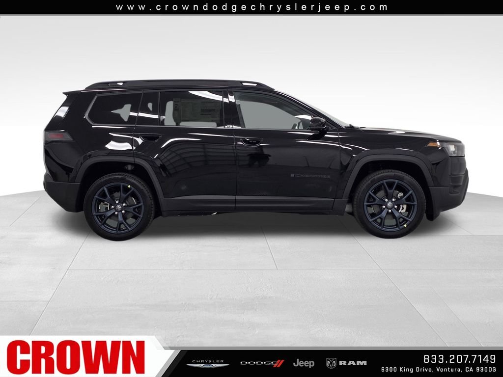 New 2026 Diamond Black Crystal Pearl-Coat Exterior Paint Jeep  image 4