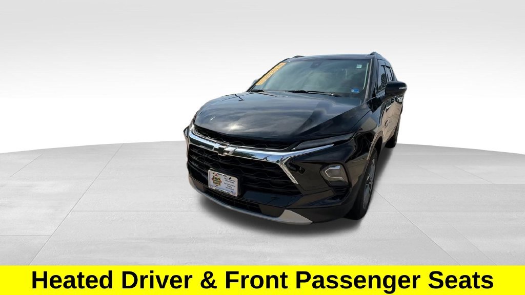 Used 2023 Black Chevrolet LT image 17
