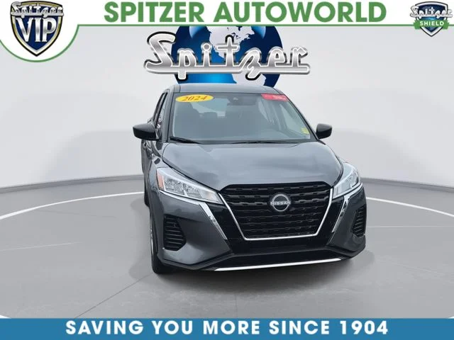 Used 2024 Gray Nissan S image 3