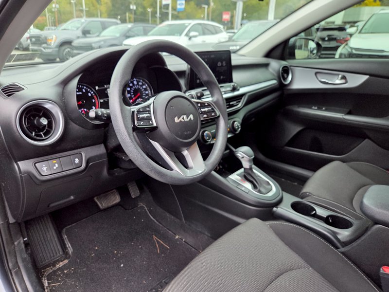 Used 2023 Gray Kia LXS image 9