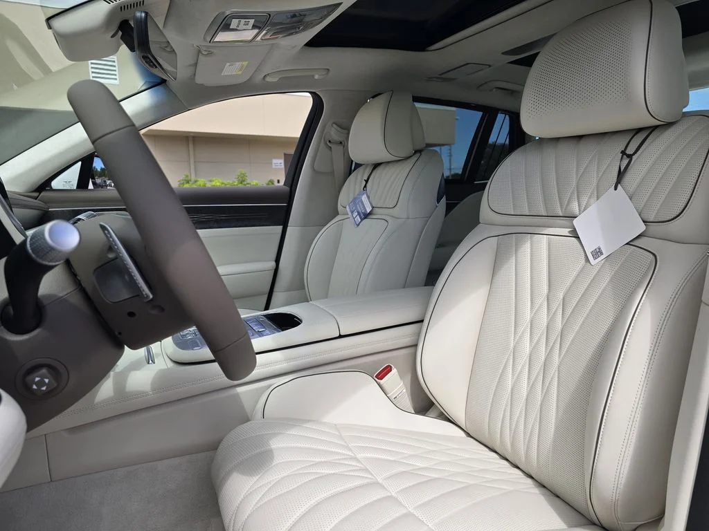 New 2026 White Genesis 3.5T e-SC image 17