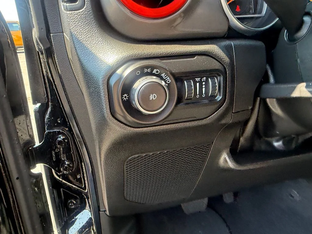 Used 2022 Black Jeep Unlimited Sport S image 13
