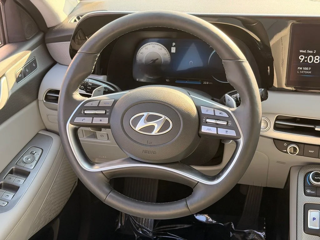 Used 2024 Silver Hyundai SEL image 21