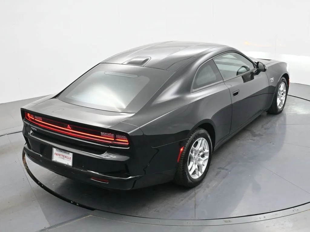 New 2025 Diamond Black Crystal Pearlcoat Dodge R/T image 25
