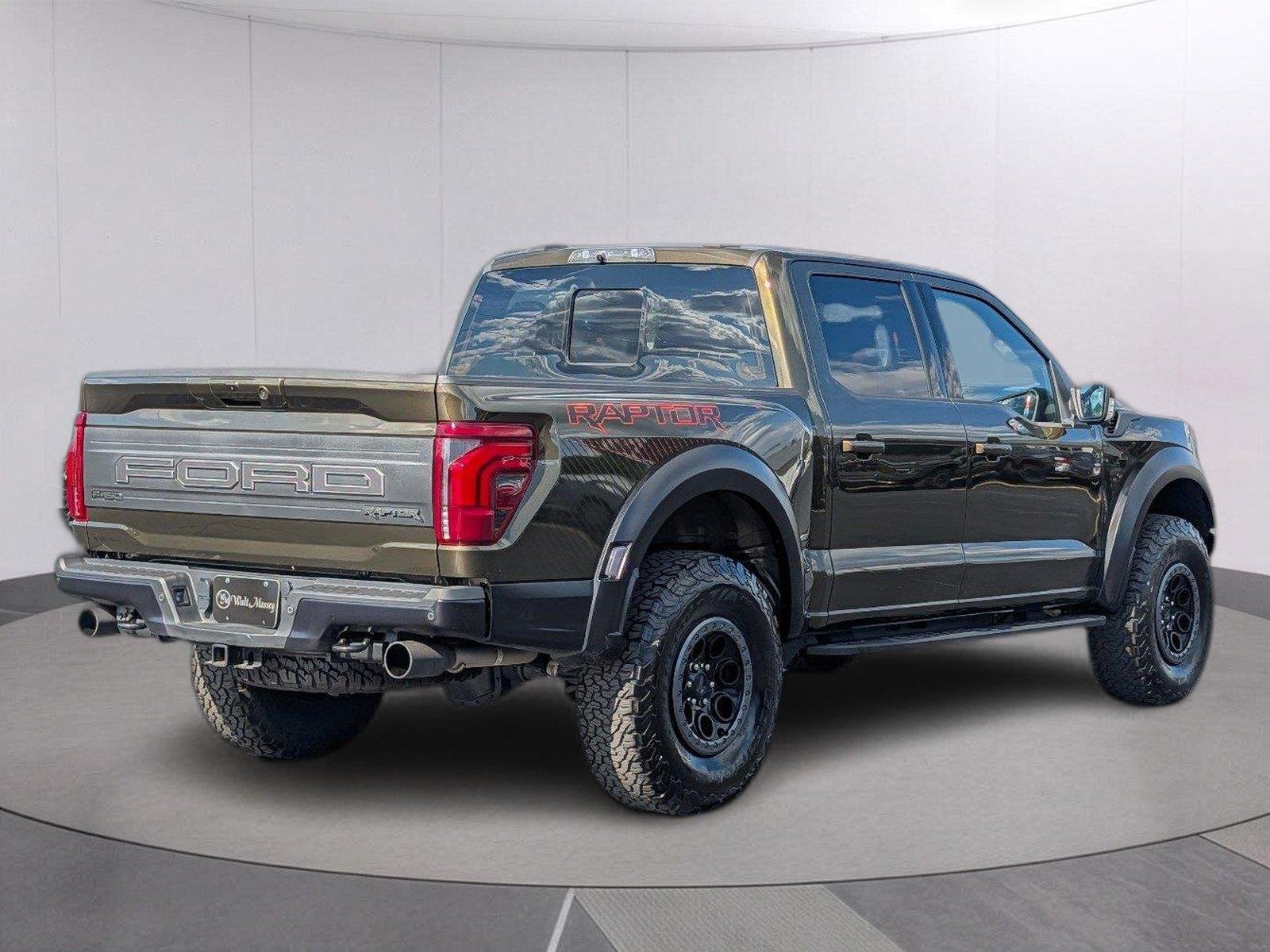 Used 2025 Shelter Green Ford Raptor image 6