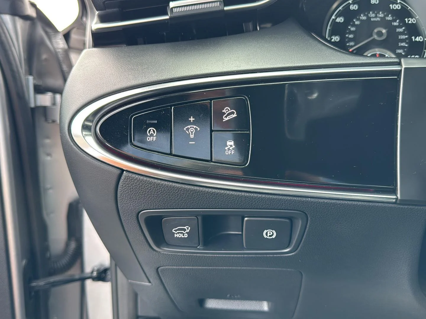 2023 GENESIS GV70 Standard - Photo 28
