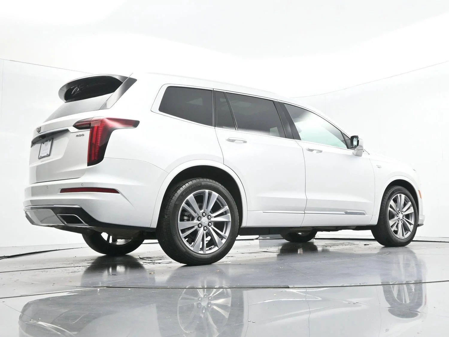 Used 2024 Crystal White Tricoat Cadillac Premium Luxury image 42