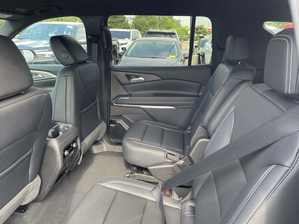 New 2026 Polar White Tricoat Chevrolet LT image 15