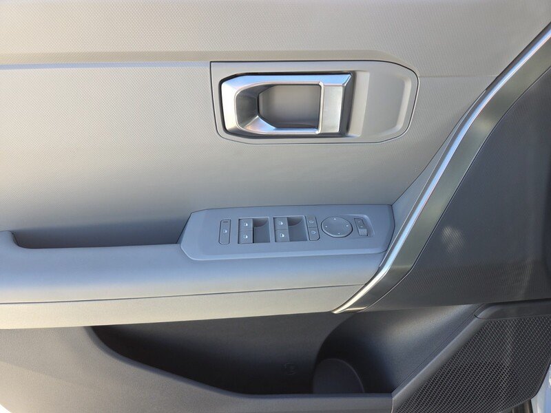 New 2027 Pale Gray Kia S image 9