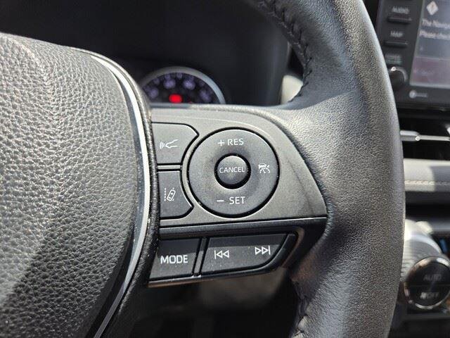 Used 2022 Midnight Black Metallic Toyota XLE Premium image 14