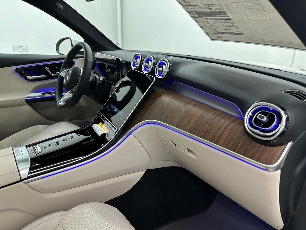 New 2027 Polar White Mercedes-Benz GLC 300 image 26