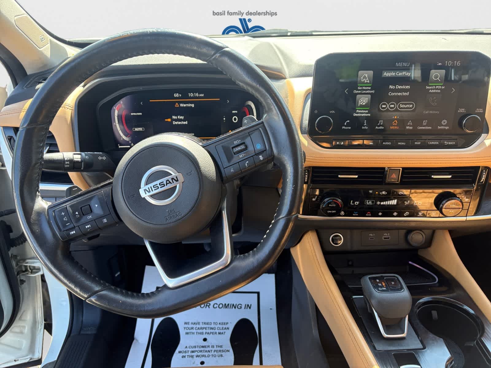 Used 2021 Pearl White Tricoat/Super Black Nissan Platinum image 15