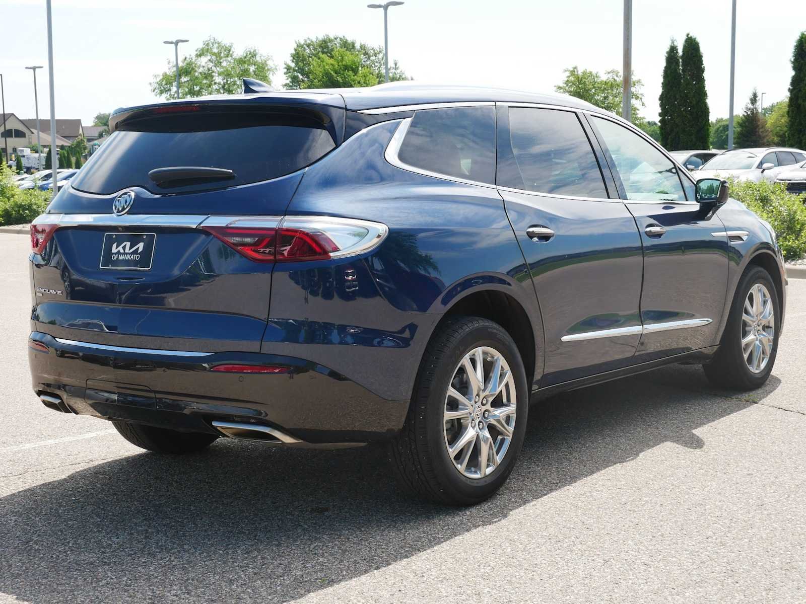 Used 2023 Emperor Blue Metallic Buick Essence image 4
