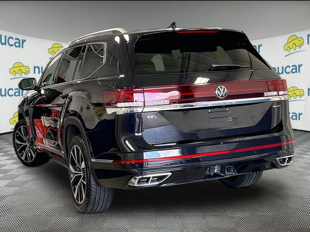 Used 2024 Black Volkswagen 2.0T SEL Premium R-Line image 4