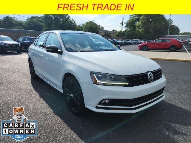 Used 2018 White Volkswagen 1.8T SE Sport image 1