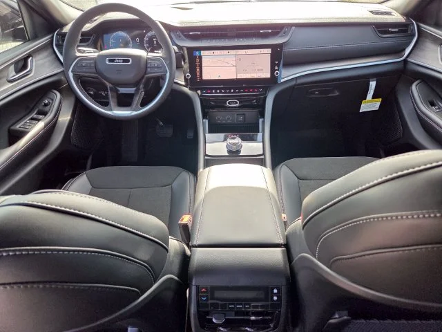 New 2027 Bright White Clear-Coat Paint Jeep Laredo Altitude image 15
