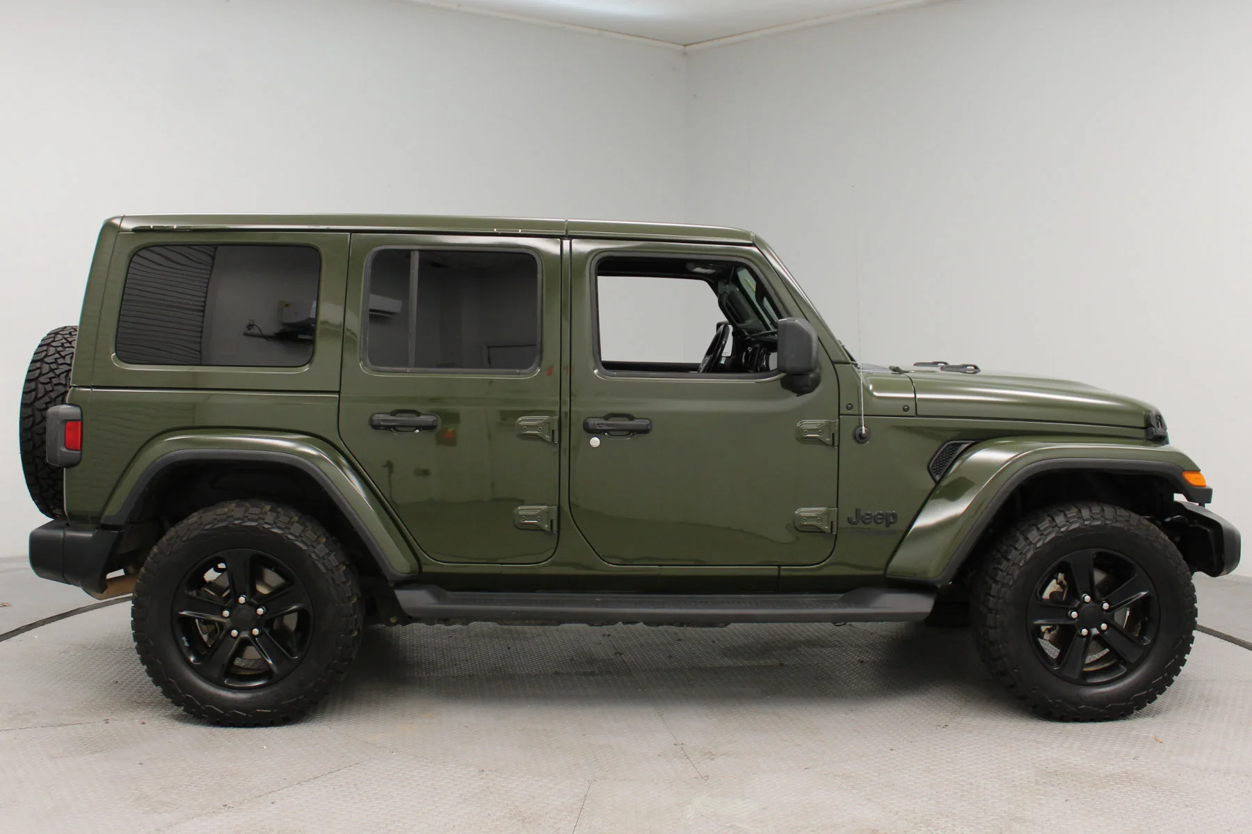 Used 2021 Sarge Green Clearcoat Jeep Sahara Altitude 4x4 image 22