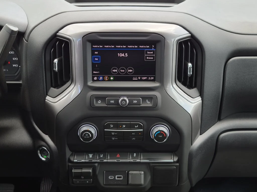 New 2026 Summit White Chevrolet Work Truck image 19