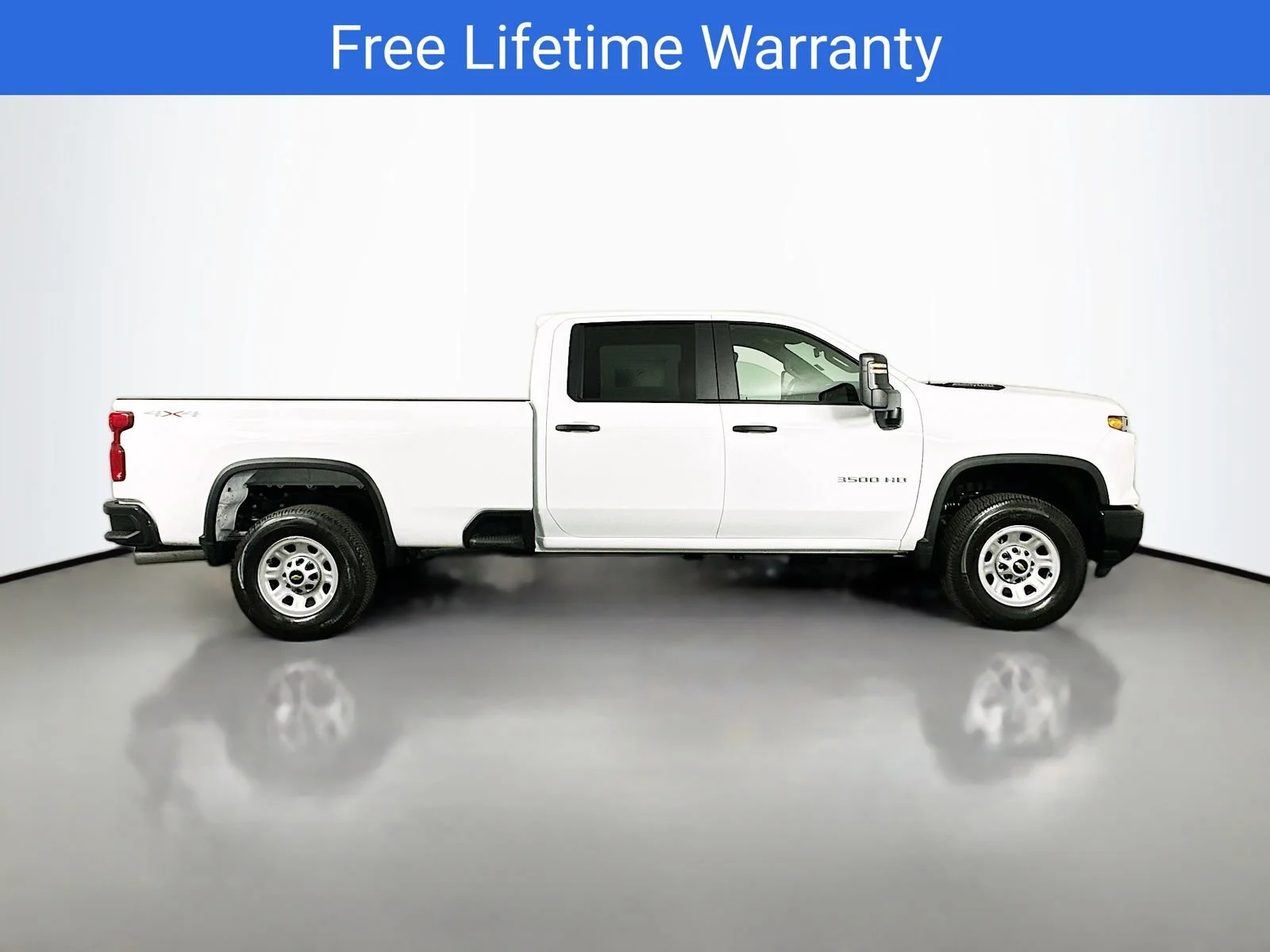New 2026 Summit White Chevrolet WT image 9