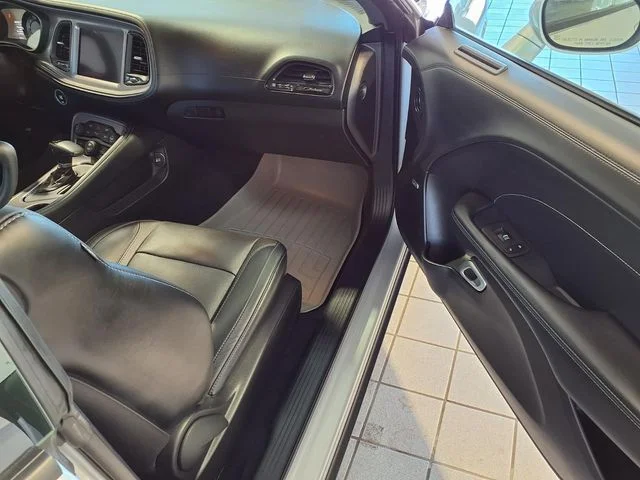 Used 2023 Triple Nickel Clearcoat Dodge SXT image 23
