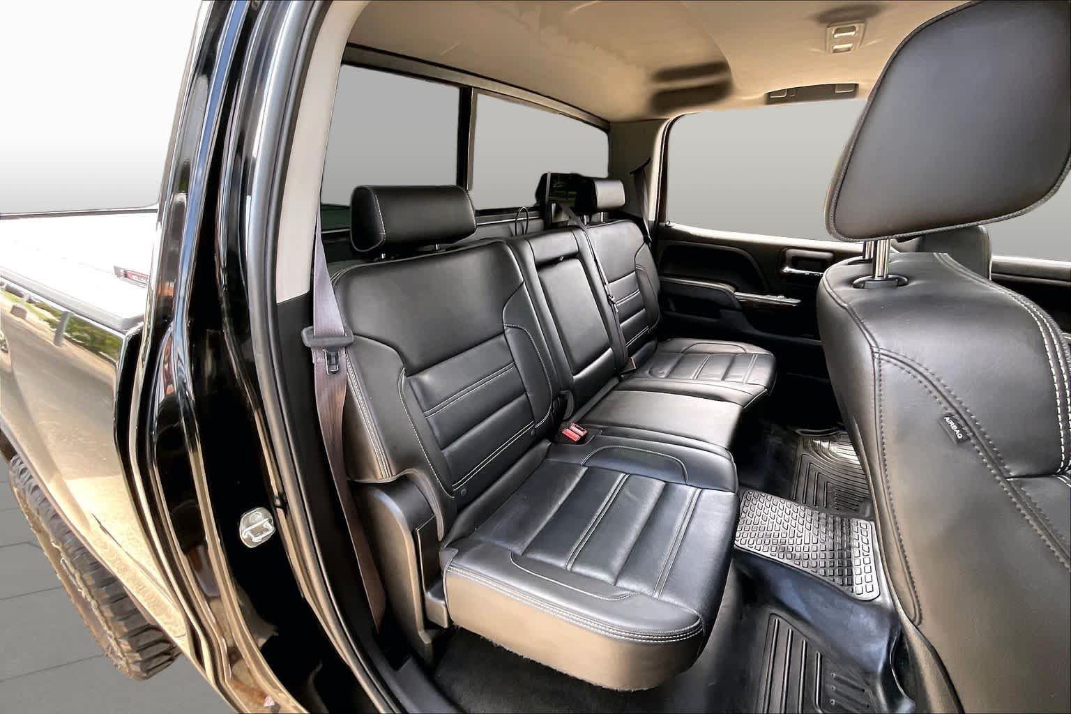 Used 2015 Onyx Black GMC Denali image 18