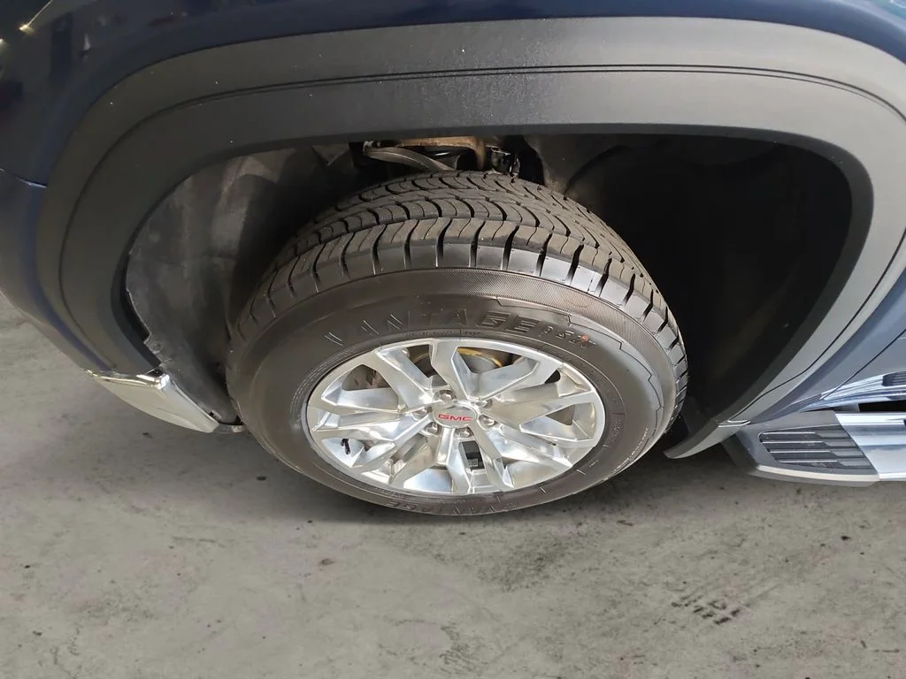 Used 2019 Blue GMC SLT image 9