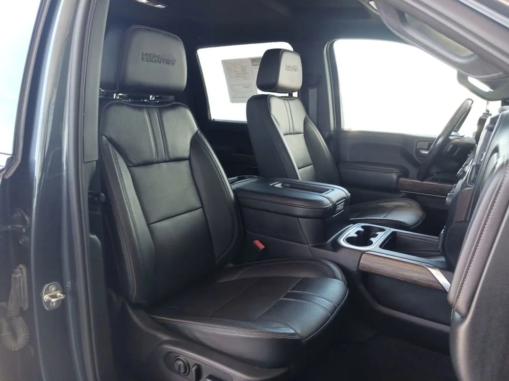 Used 2020 Shadow Gray Metallic Chevrolet High Country image 27