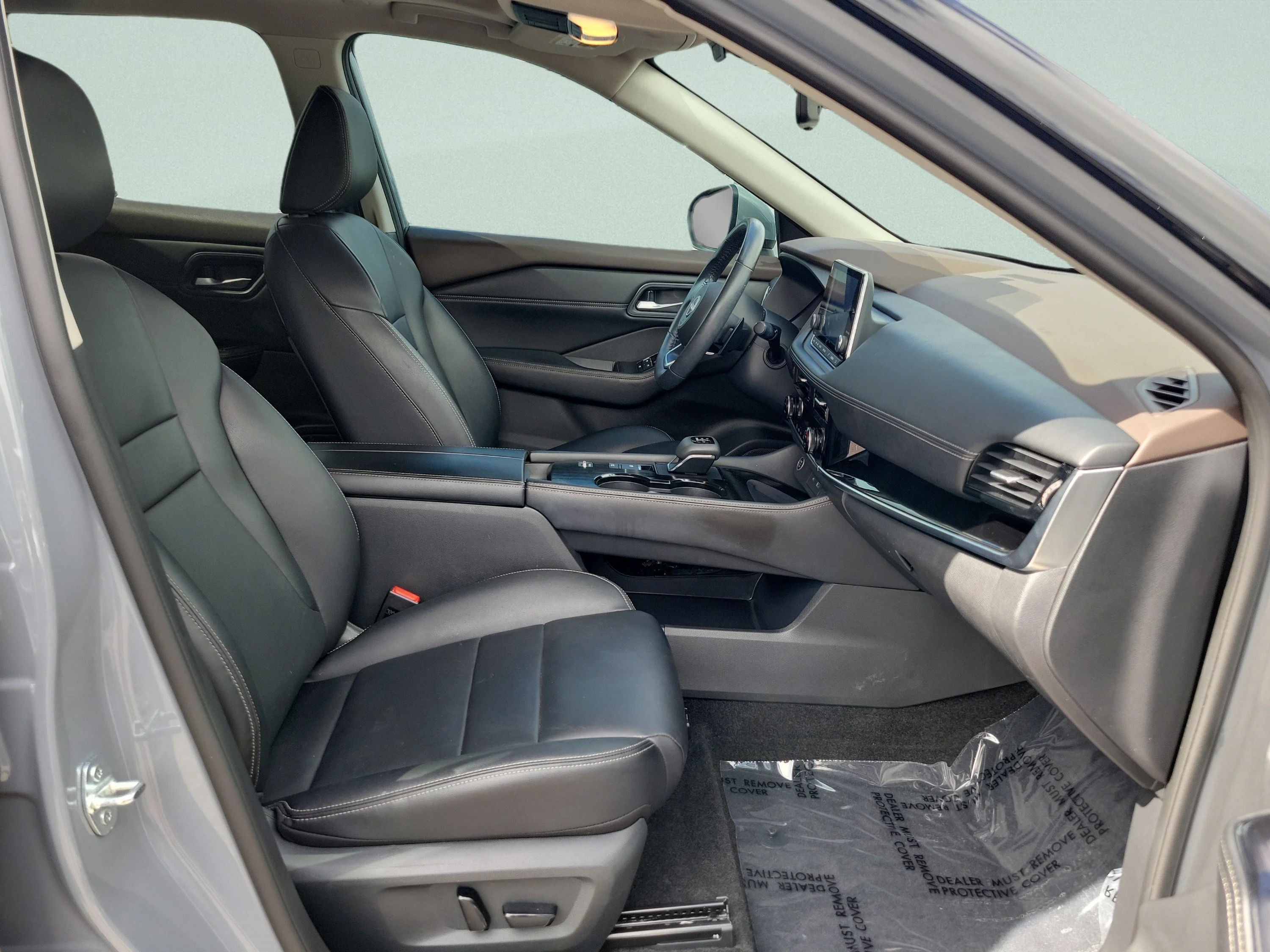 Used 2023 Boulder Gray Pearl Nissan SL image 10
