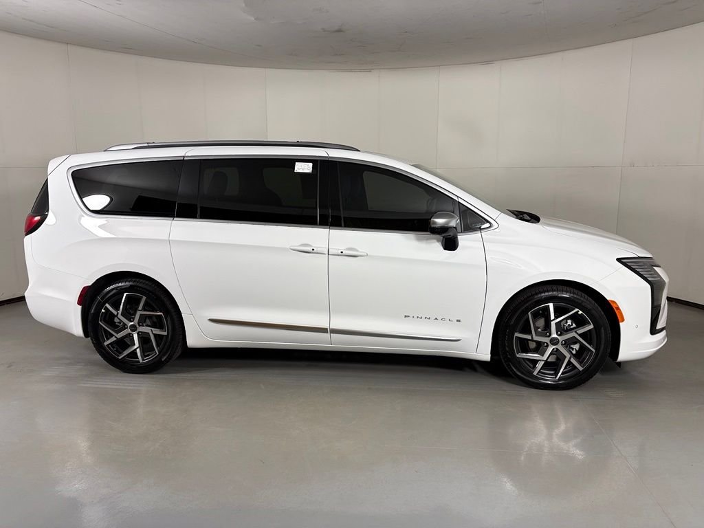 New 2027 Bright White Clear-Coat Exterior Paint Chrysler Pinnacle image 9